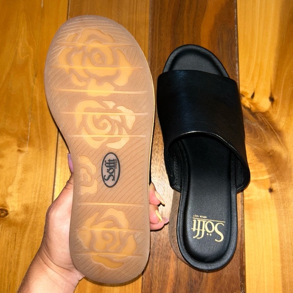 Söftt platform sandals: black, size 6, and new - Picture 2 of 6